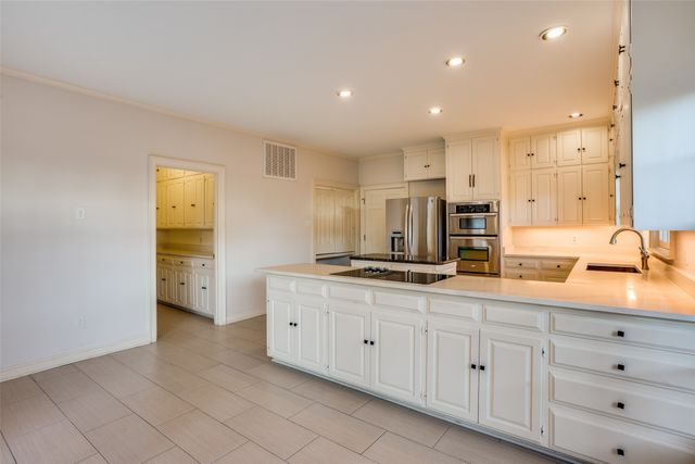 4100 Lovers Lane, University Park, TX 75225