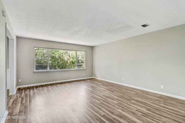 2824 WOODLAND Drive, Orange Park, FL 32073