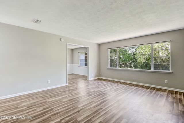 2824 WOODLAND Drive, Orange Park, FL 32073