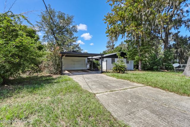2824 WOODLAND Drive, Orange Park, FL 32073