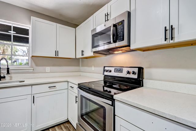 2824 WOODLAND Drive, Orange Park, FL 32073
