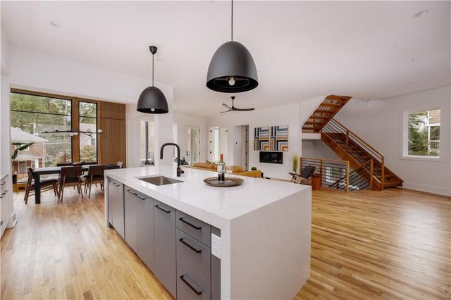 1281 Avalon NE Place, Atlanta, GA 30306