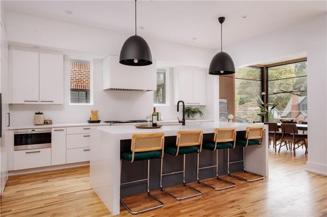 1281 Avalon NE Place, Atlanta, GA 30306