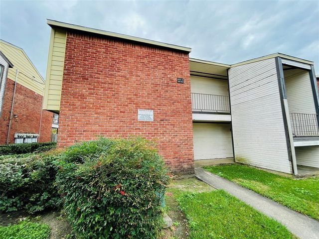 13480 S Thorntree Drive 1206, Houston, TX 77015