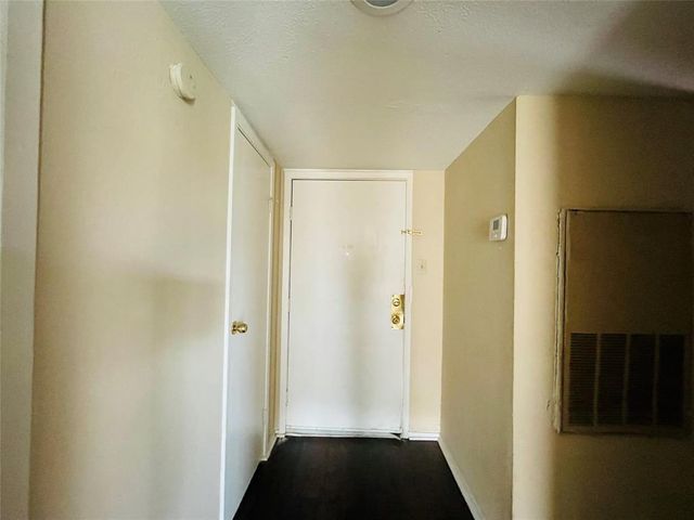 13480 S Thorntree Drive 1206, Houston, TX 77015