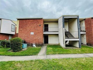 13480 S Thorntree Drive 1206, Houston, TX 77015