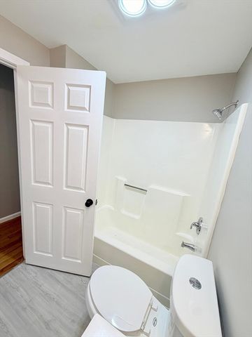 20 Abbey Rd 206, Leominster, MA 01453
