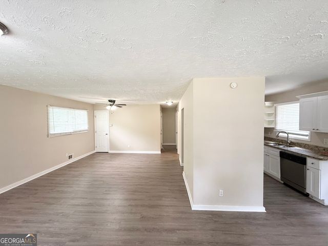 491 Elbridge Drive NW, Atlanta, GA 30318