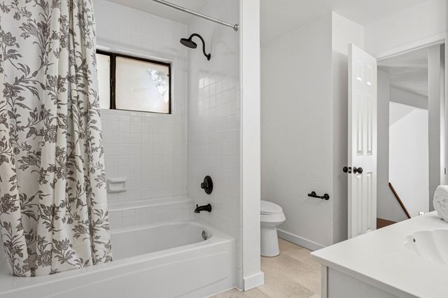 200 Saddle Rock Court, Irving, TX 75063