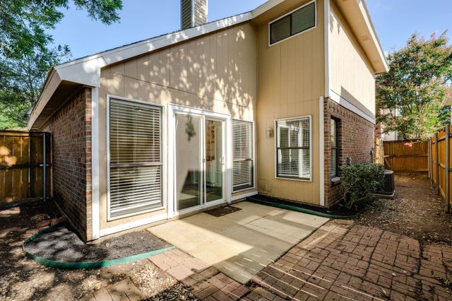 200 Saddle Rock Court, Irving, TX 75063