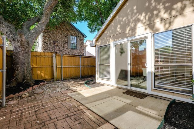 200 Saddle Rock Court, Irving, TX 75063