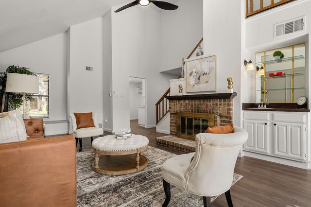 200 Saddle Rock Court, Irving, TX 75063