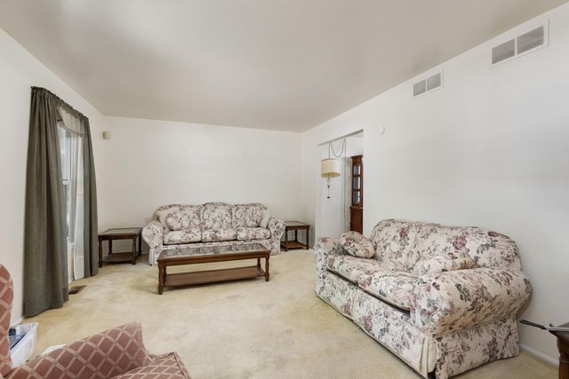 1577 Sheffield Drive, Ypsilanti, MI 48198