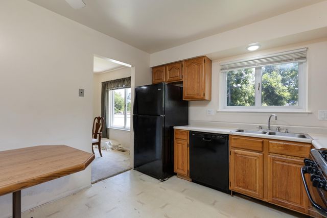 1577 Sheffield Drive, Ypsilanti, MI 48198