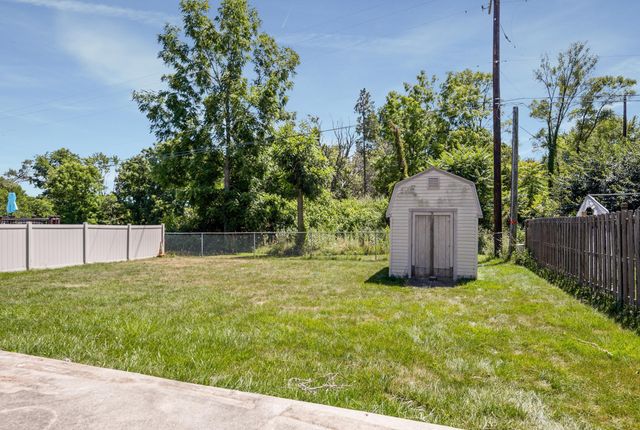 1577 Sheffield Drive, Ypsilanti, MI 48198