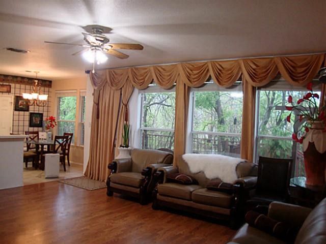 1706 creekway Drive, Garland, TX 75043