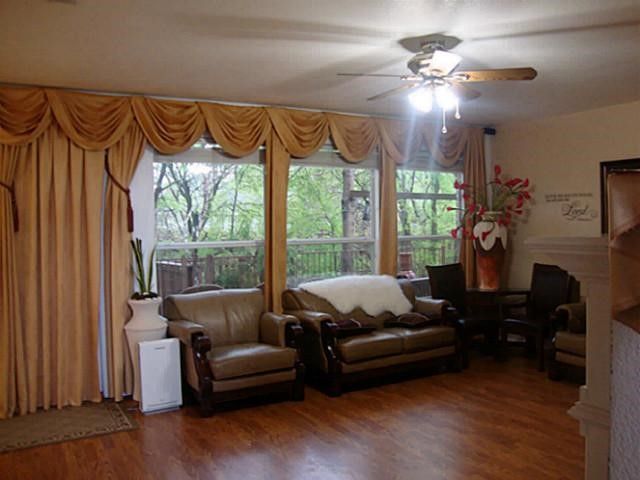 1706 creekway Drive, Garland, TX 75043