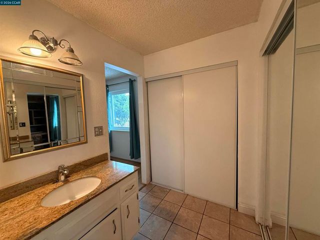 2175 Sugartree Dr, Pittsburg, CA 94565