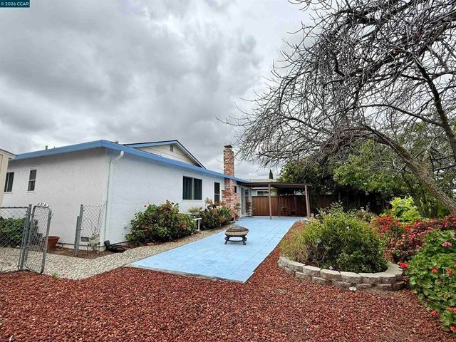 2175 Sugartree Dr, Pittsburg, CA 94565