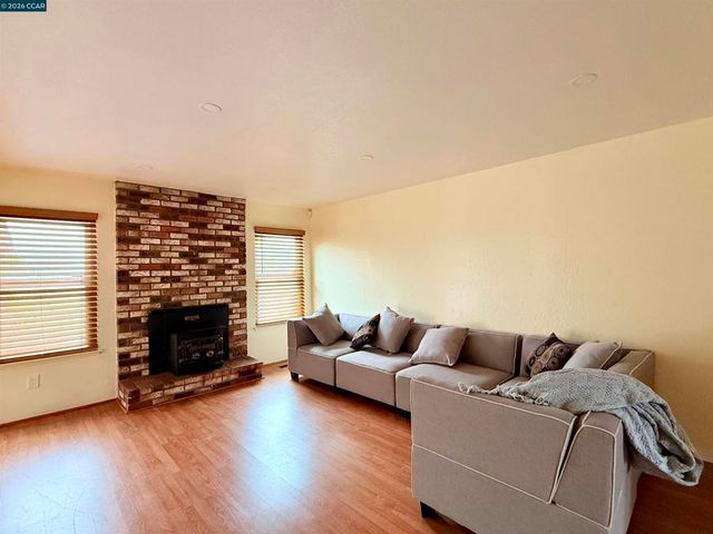 2175 Sugartree Dr, Pittsburg, CA 94565