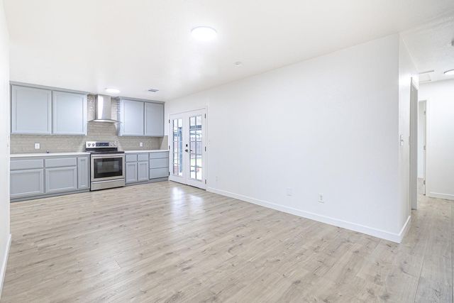 3314 Uranus Dr, Ceres, CA 95307