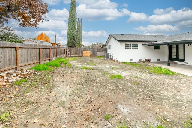 3314 Uranus Dr, Ceres, CA 95307