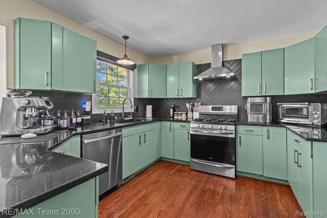 5681 WOODFIELD Parkway, Grand Blanc, MI 48439