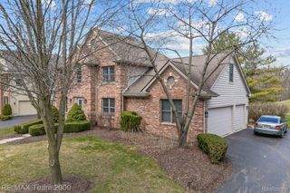 5681 WOODFIELD Parkway, Grand Blanc, MI 48439