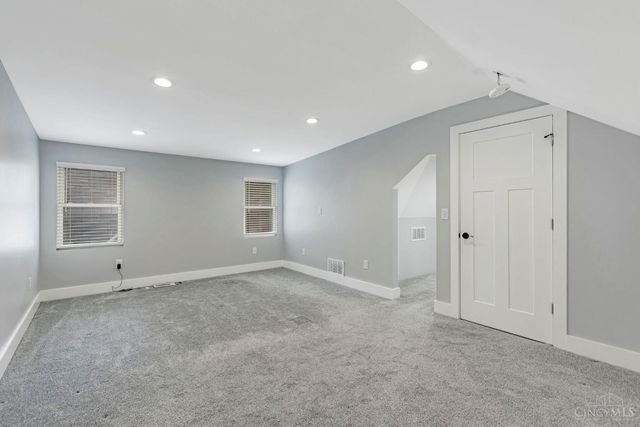 5520 Davies Place, Cincinnati, OH 45227