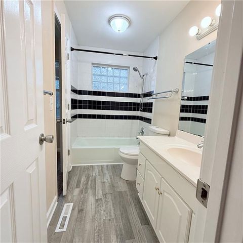 7901 E 104th Terrace, Kansas City, MO 64134