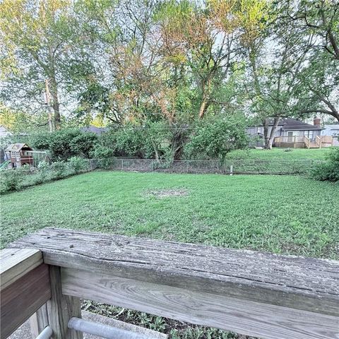 7901 E 104th Terrace, Kansas City, MO 64134