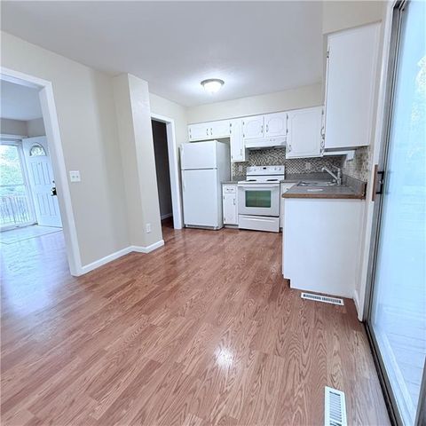 7901 E 104th Terrace, Kansas City, MO 64134