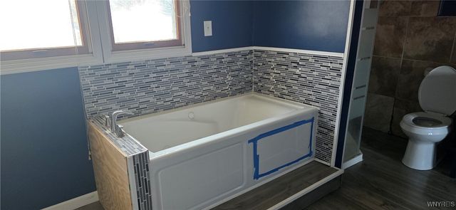 1916 Union Road, West Seneca, NY 14224