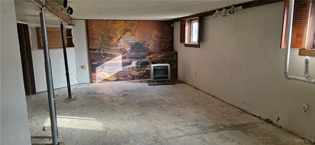 1916 Union Road, West Seneca, NY 14224