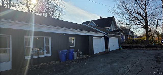 1916 Union Road, West Seneca, NY 14224