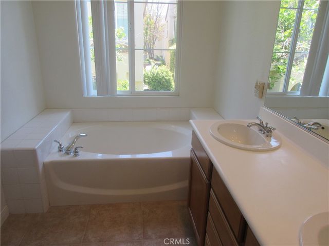 65 Figtree, Irvine, CA 92603