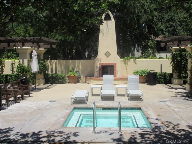 65 Figtree, Irvine, CA 92603