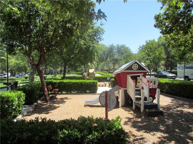 65 Figtree, Irvine, CA 92603