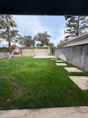 2330 S Stover Street, Visalia, CA 93292