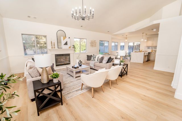 2330 S Stover Street, Visalia, CA 93292