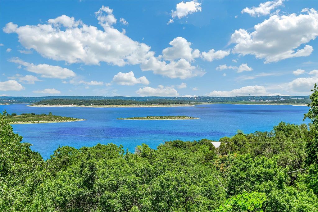 419 Cindy DR, Canyon Lake, TX 78133