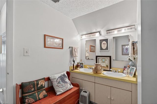 682 Princess Anne RD, Virginia Beach, VA 23457