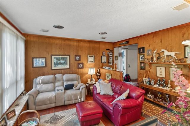 682 Princess Anne RD, Virginia Beach, VA 23457