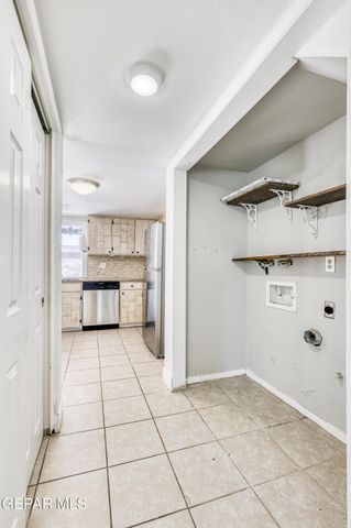 221 MONTEBELLO Drive, El Paso, TX 79912
