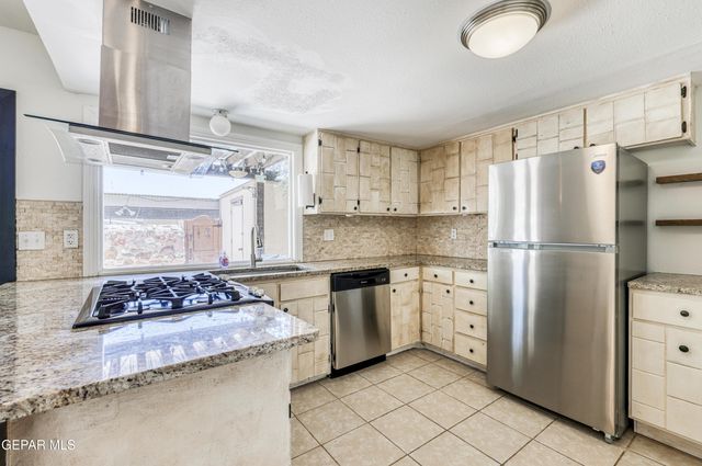 221 MONTEBELLO Drive, El Paso, TX 79912