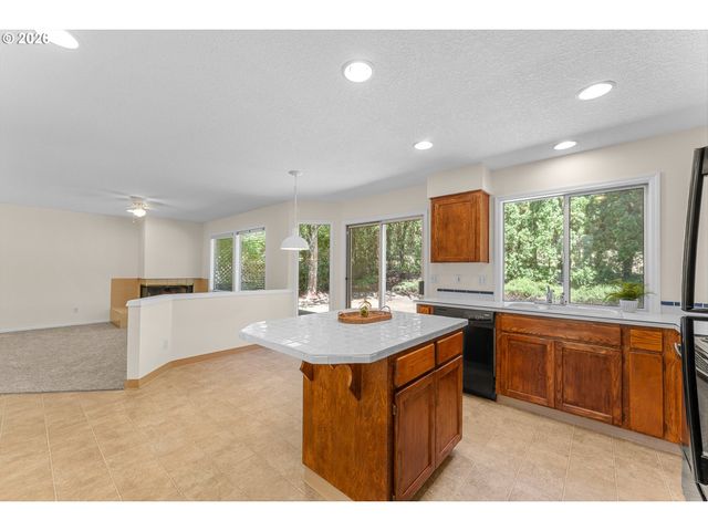 11865 Nw VAUGHAN Ct, Portland, OR 97229