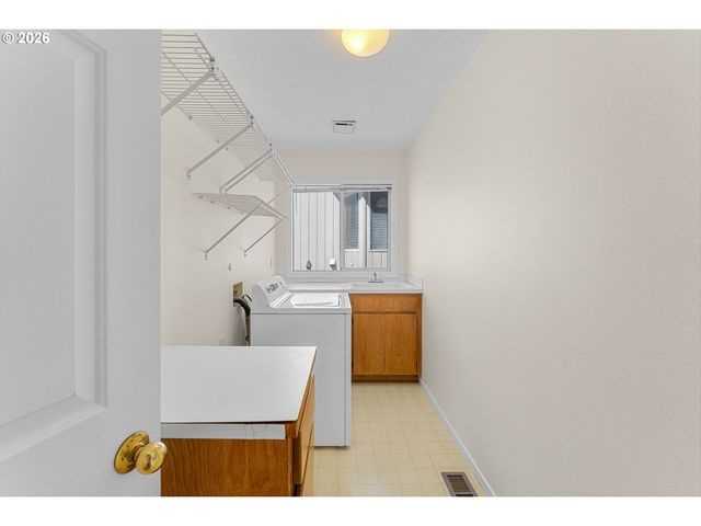 11865 Nw VAUGHAN Ct, Portland, OR 97229