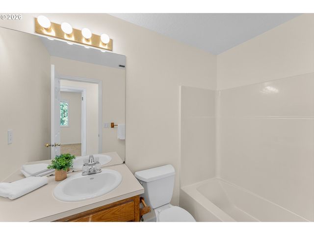 11865 Nw VAUGHAN Ct, Portland, OR 97229