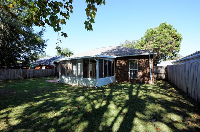 4505 Parkwood Square, Niceville, FL 32578