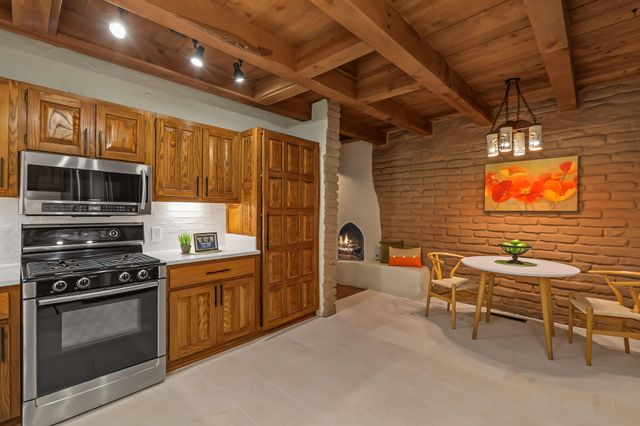 1313 Kentucky Street SE, Albuquerque, NM 87108